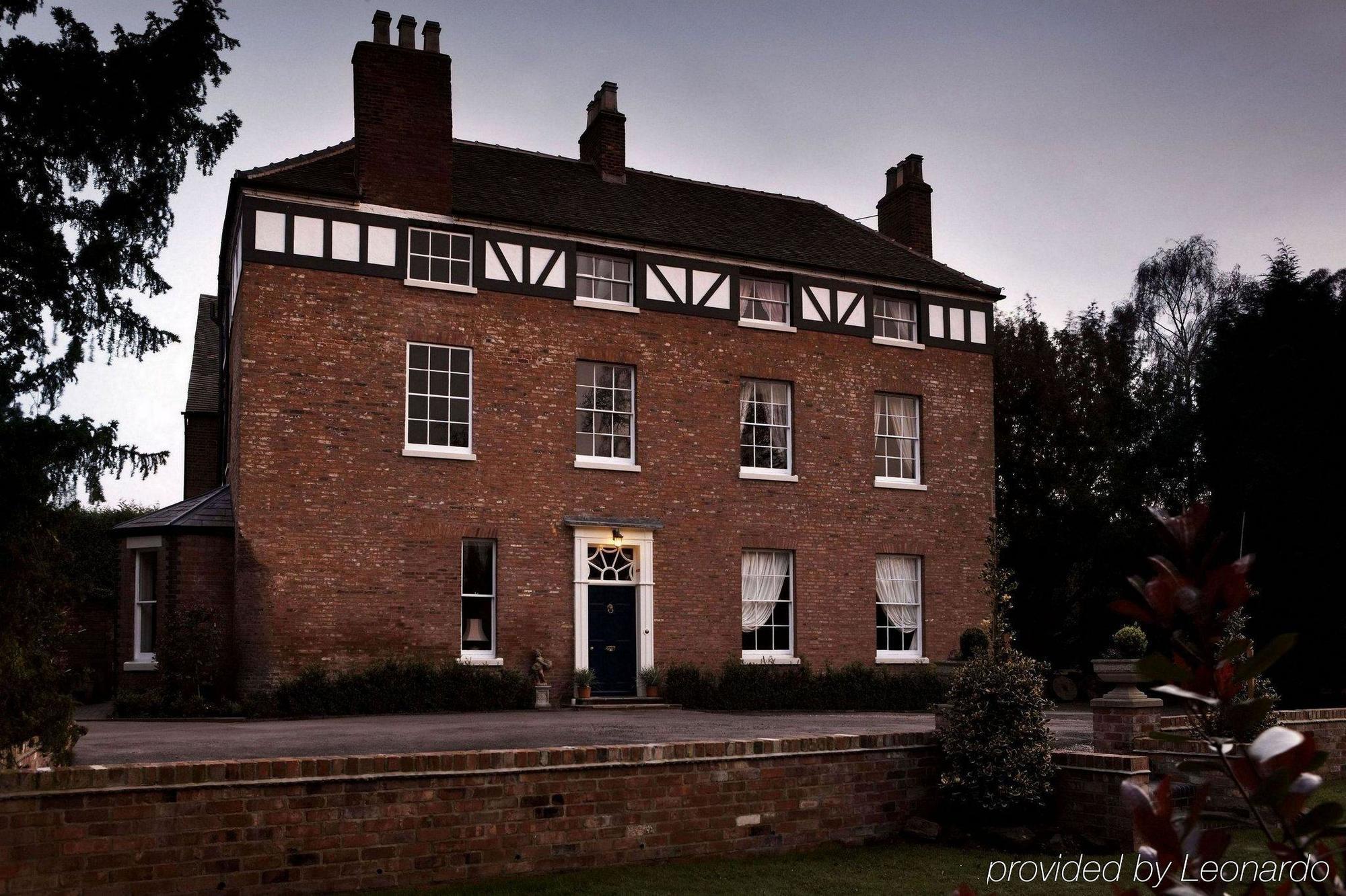 Lichfield Aparthotel Exterior foto